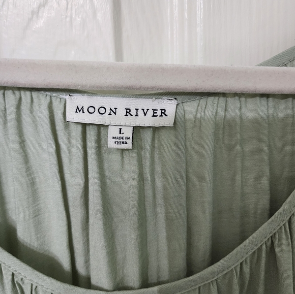 Moon River pale green dress - Picture 2 of 3